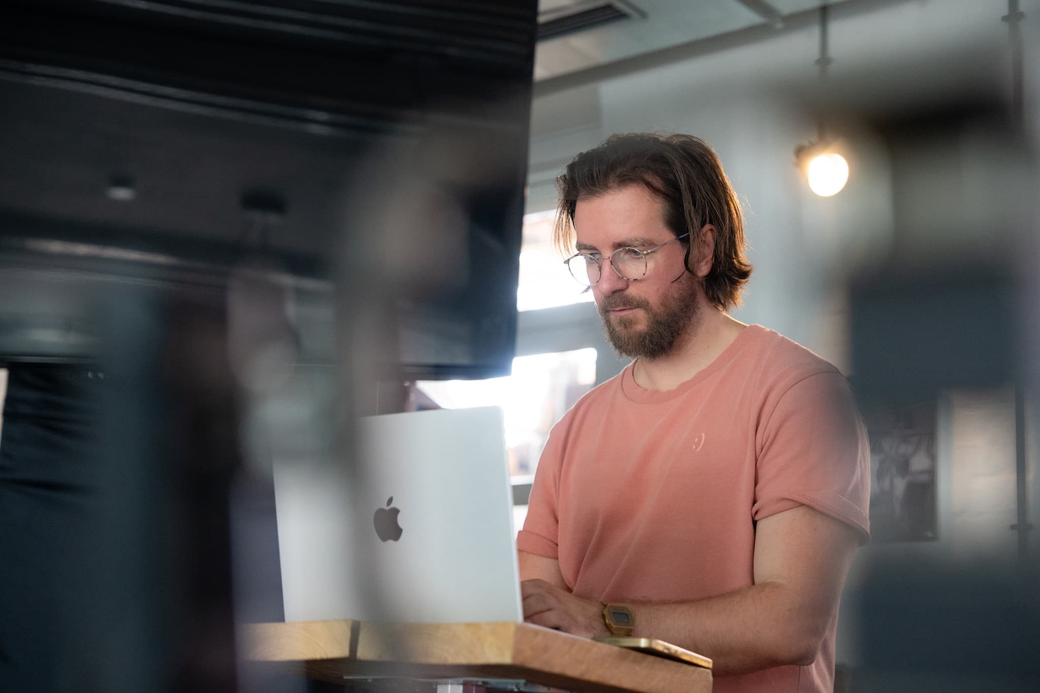Ilja Sabala Krasevskij beim Arbeiten